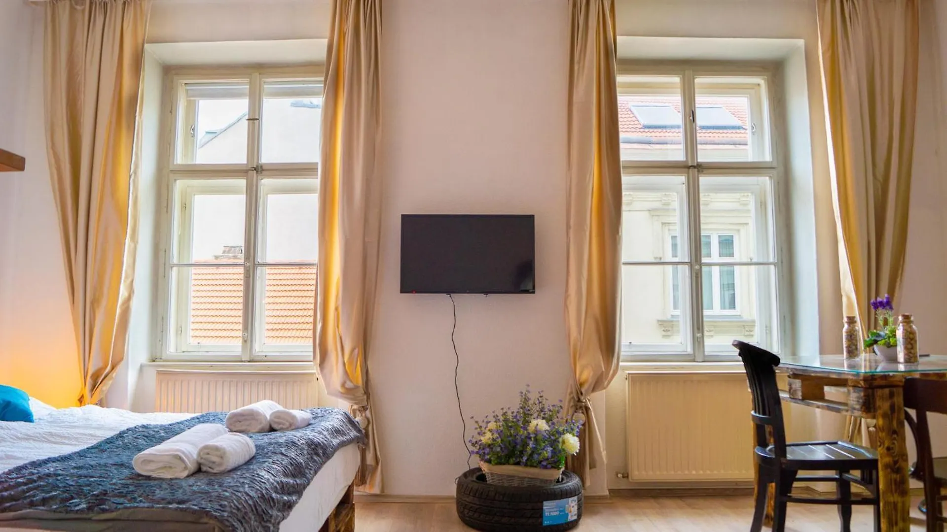 Beautiful 1Br Apt, Very Central, Perfect For Long Stays Wiedeń